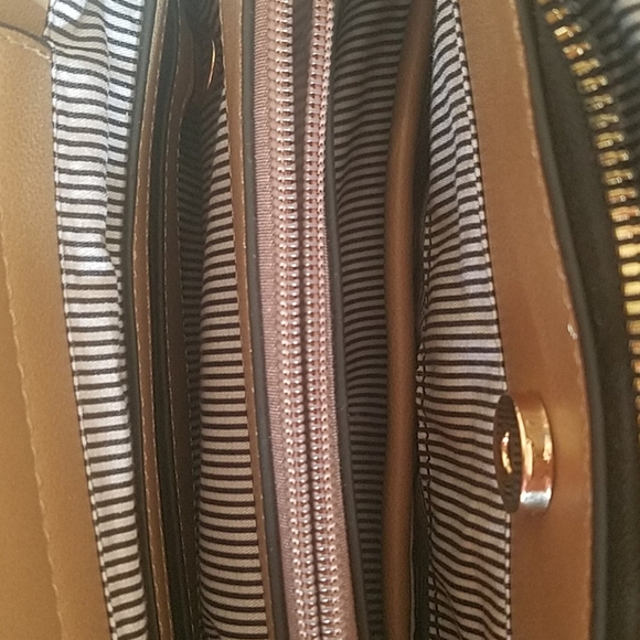 Handbag - Picture 4 of 4